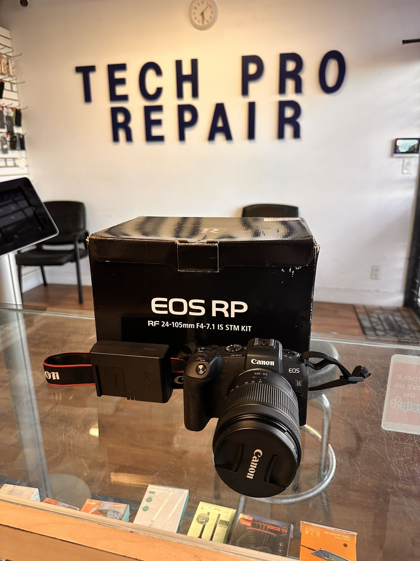 Canon EOS RP Camera With RF 24-105mm. Like New!