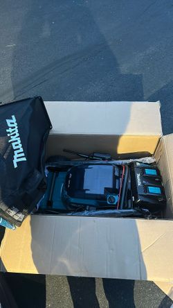 Makita 18” Self Propelled Lawn Mower And Charger Only No Batteries 