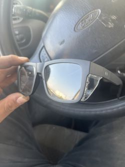 Tres Noir Photochromic Safety Glasses