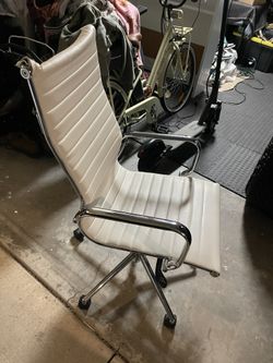White Rolling Computer Chair
