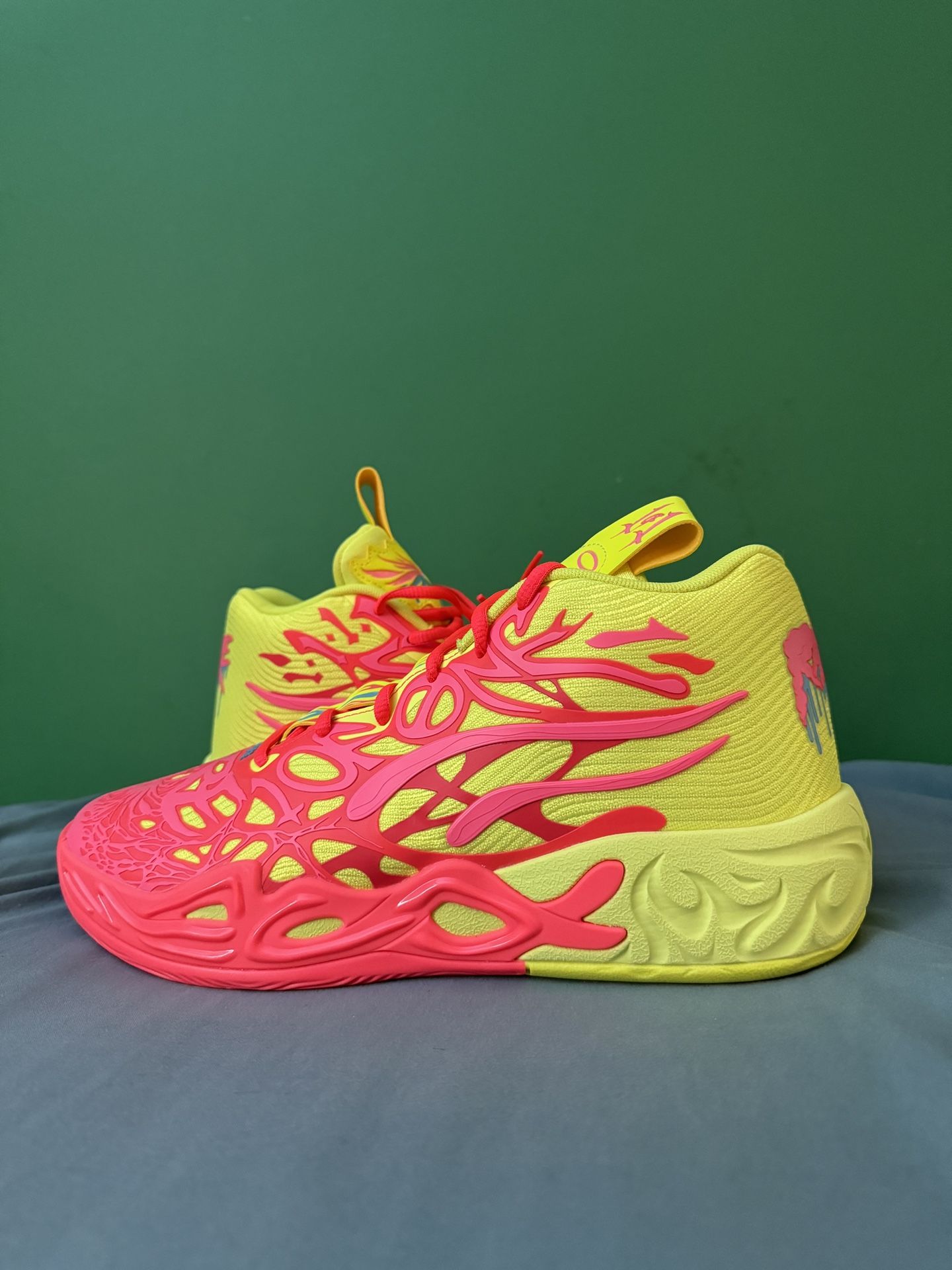 Puma Lamelo Ball MB.04 Love Size 10