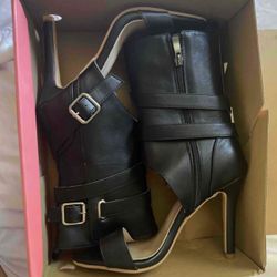 Black Open-Toe Stiletto Sandals – Buckle Strap Heels for Fall/Winter Glam 