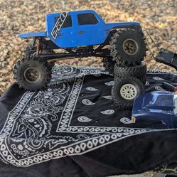 Axial  24th scale