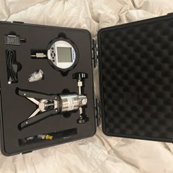 Omega Hydraulic Hand Pump Measuring Device