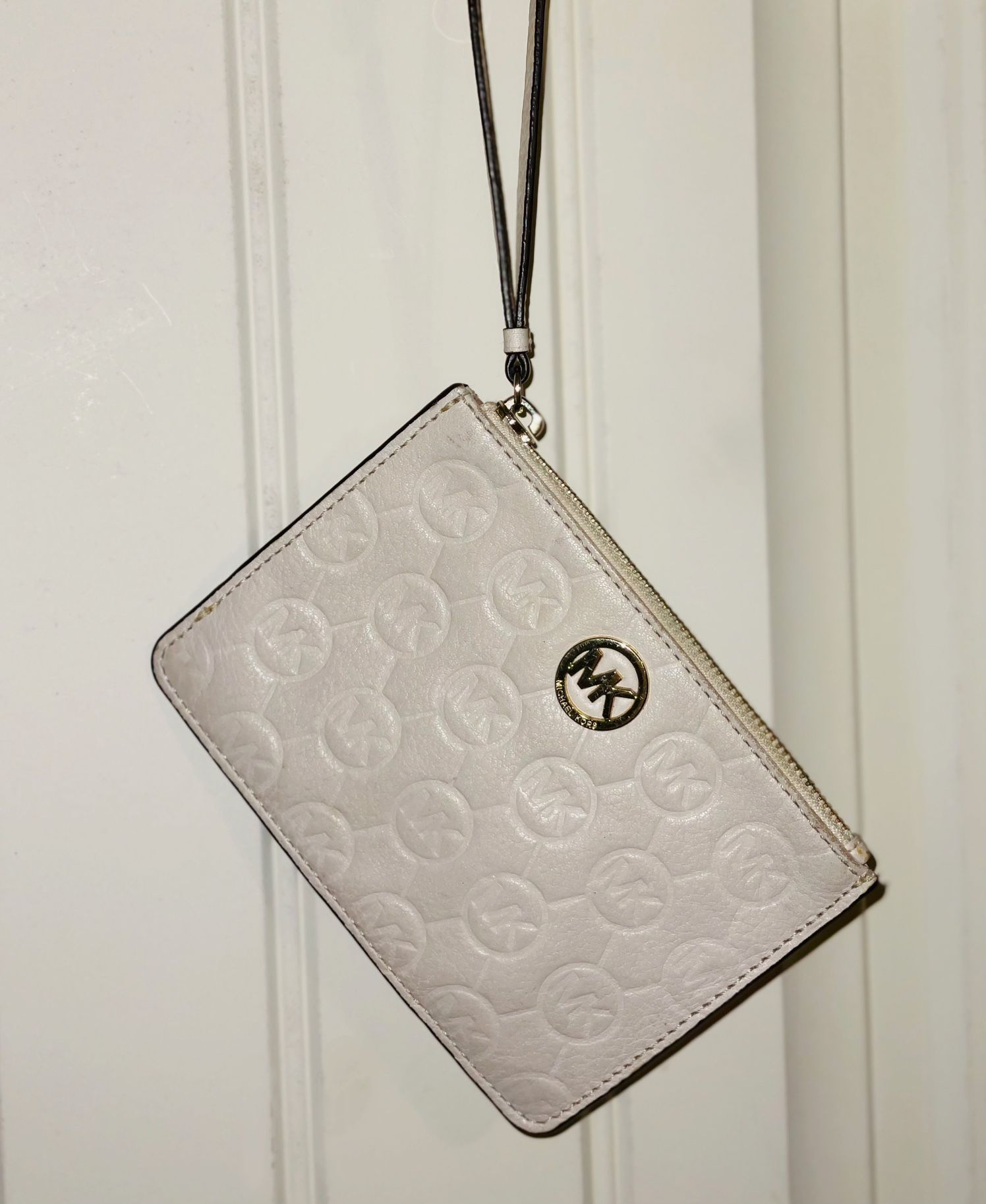 MICHAEL KORS Leather wristlet pouch