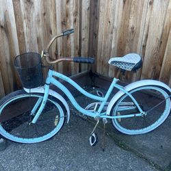 24” Huffy Cruiser Bike Needs Innertubes 