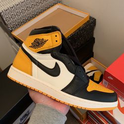 Brand New DS Nike Air Jordan 1 Taxi Size 9.5 