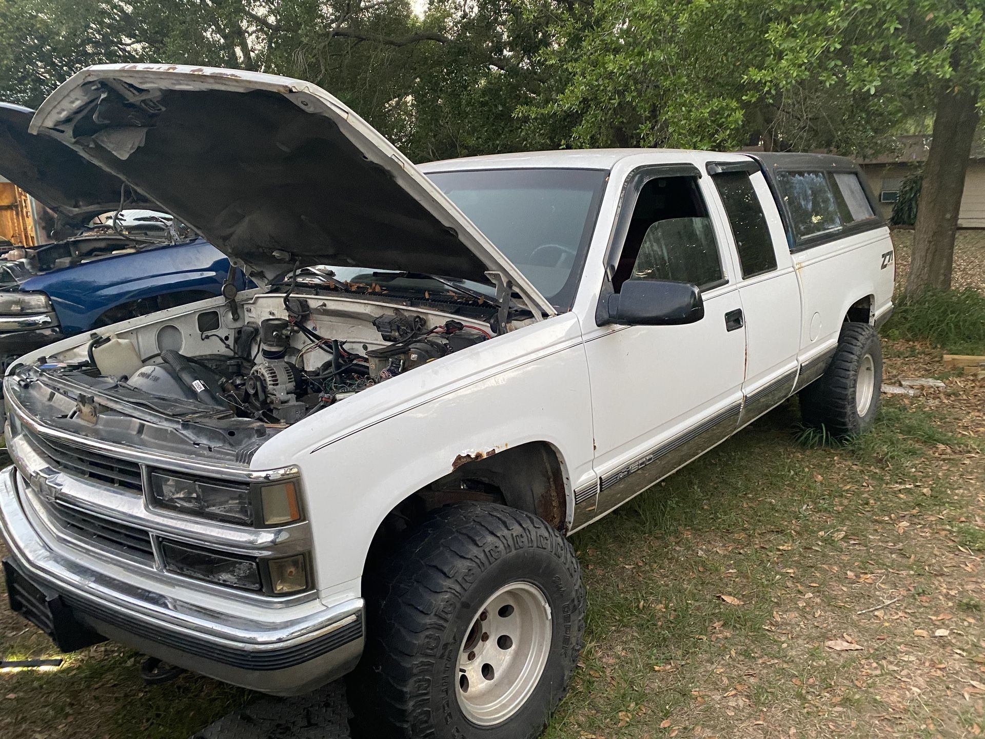 1996 chevy z71- parts truck.