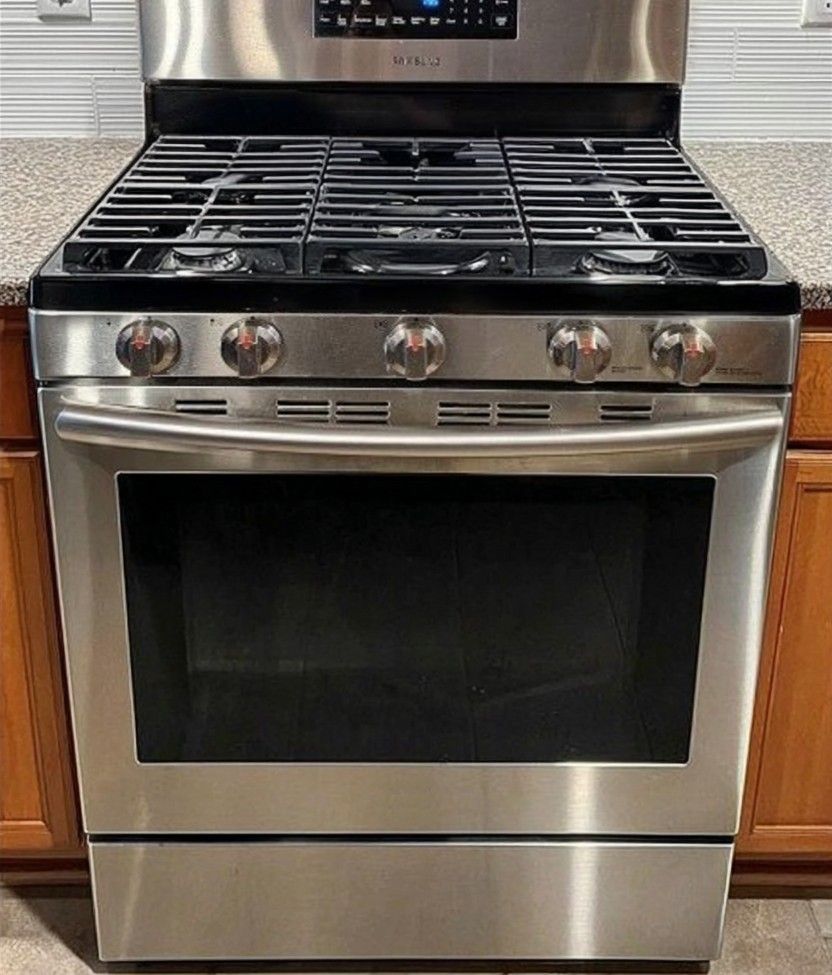 Excellent Condition Gas Samsung Stove