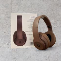 Beats Studio Pro – Brown (R3PS)