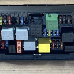 MERCEDES BENZ 2009-2016 E-CLASS W212 FUSE RELAY BOX and SAM NEW OEM