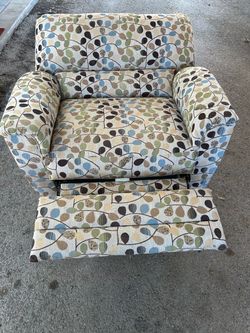 LazyBoy oversized fabric sofa power recliner chair
