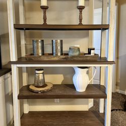 Bookcase with 3 Shelves