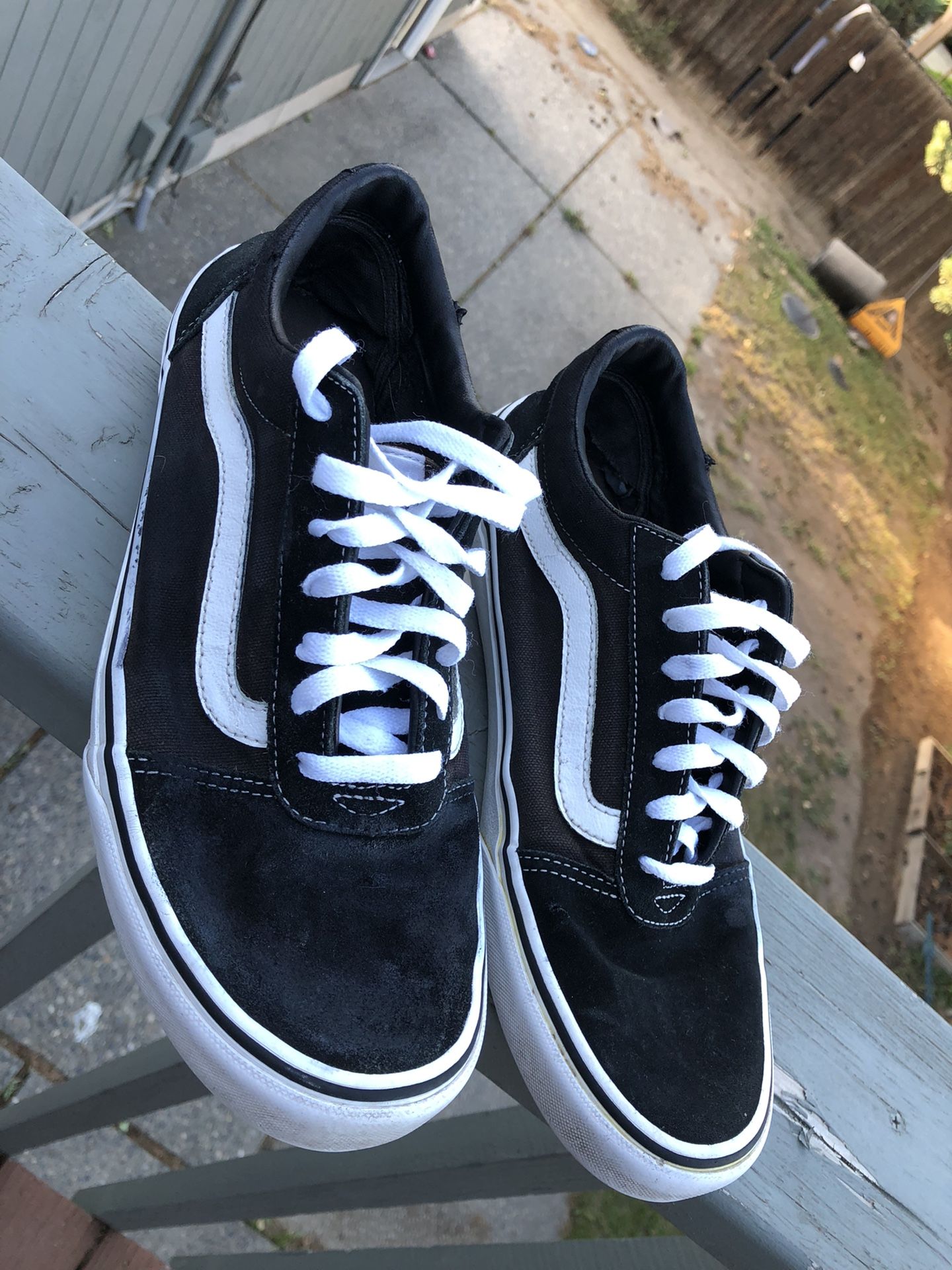 Black Old Skool Vans Size 10