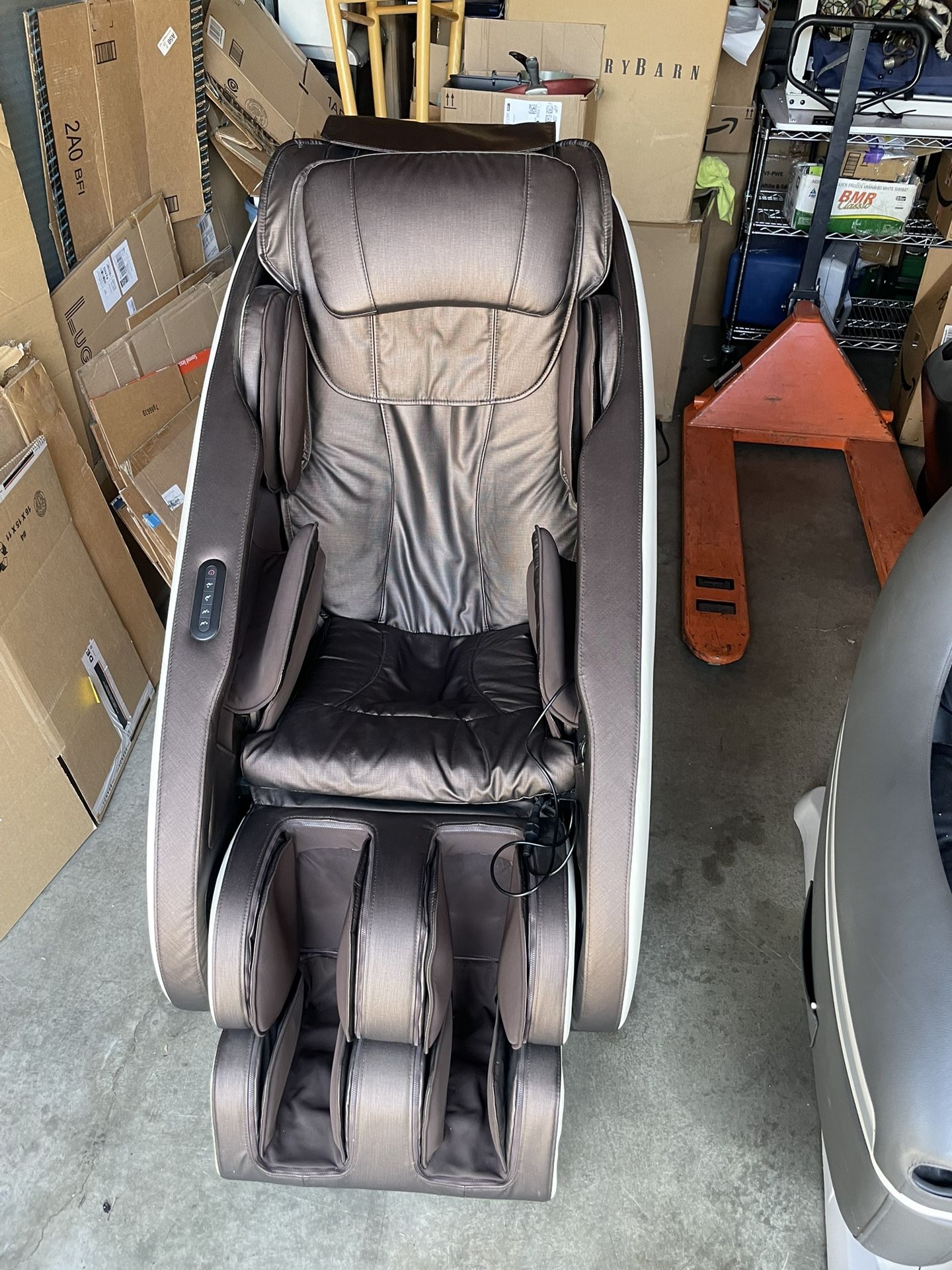UKNEAD MASSAGE CHAIR