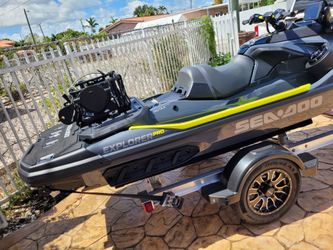 Jet ski jetski