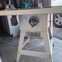 Table Saw DELTA 