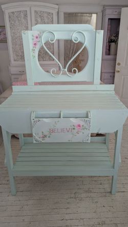 Wooden Decorative Storage Bench.60"T,39"W,23"D