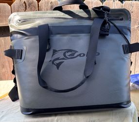 COHO SOFT SIDED INSULATED COOLER BAG