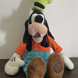 Disney Store Exclusive Goofy Plush Doll/Authentic Original Goofy