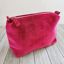 Lancome Fuschia Hot Pink Velvet Cosmetics Makeup Silver Toned Zippered Pouch Case Bag with Plastic Bittom with . Measures 8"L x 5"H x 3"W.

Pre-owned 