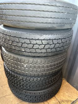 295/75/22.5 Recap tires