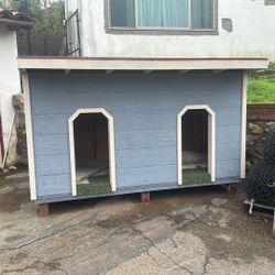 Extra Large Doghouse /Trade