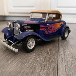 Diecast 1/18 scale 1932 FORD ROADSTER ROAD SIGNATURE 