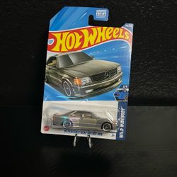 Hot Wheels 89 Mercedes Benz 560 AMG