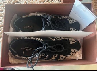 Women’s shoes. Coach 💓