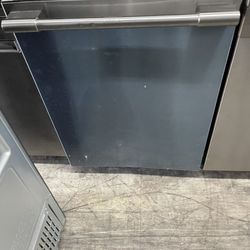 Frigidaire Professional Dishwasher In Stainless Steel New Open Box