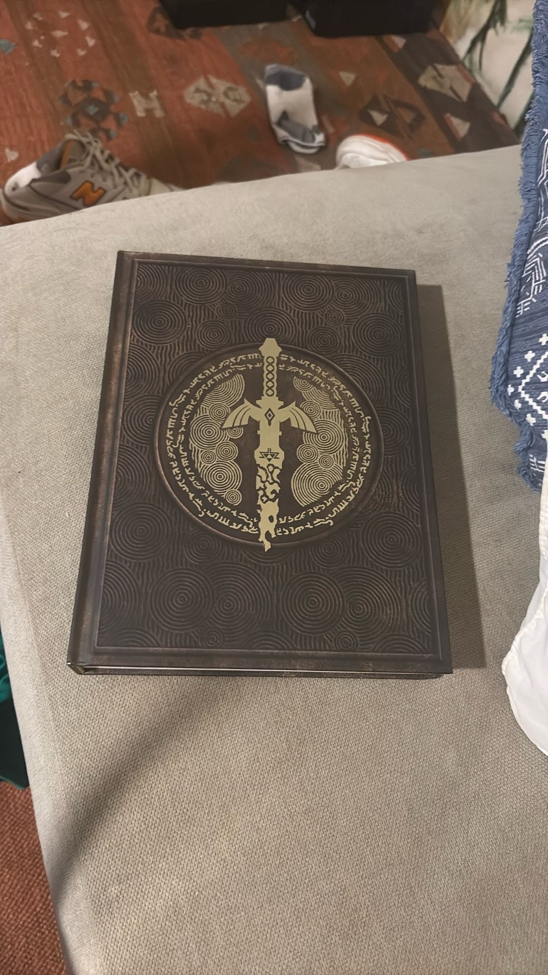 The Legend of Zelda: Tears of the Kingdom – The Complete Official Guide: Collector's Edition