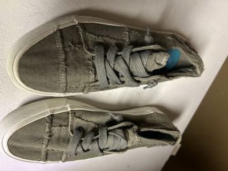 Grey Blowfish canvas sneakers with a distressed look size 7.5
