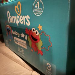 (NEW) Sz 3 100+ Cnt Pamper Diapers