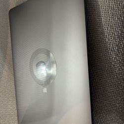 Apple MacBook Pro M2 / 16gb / 500 Gb Storage 