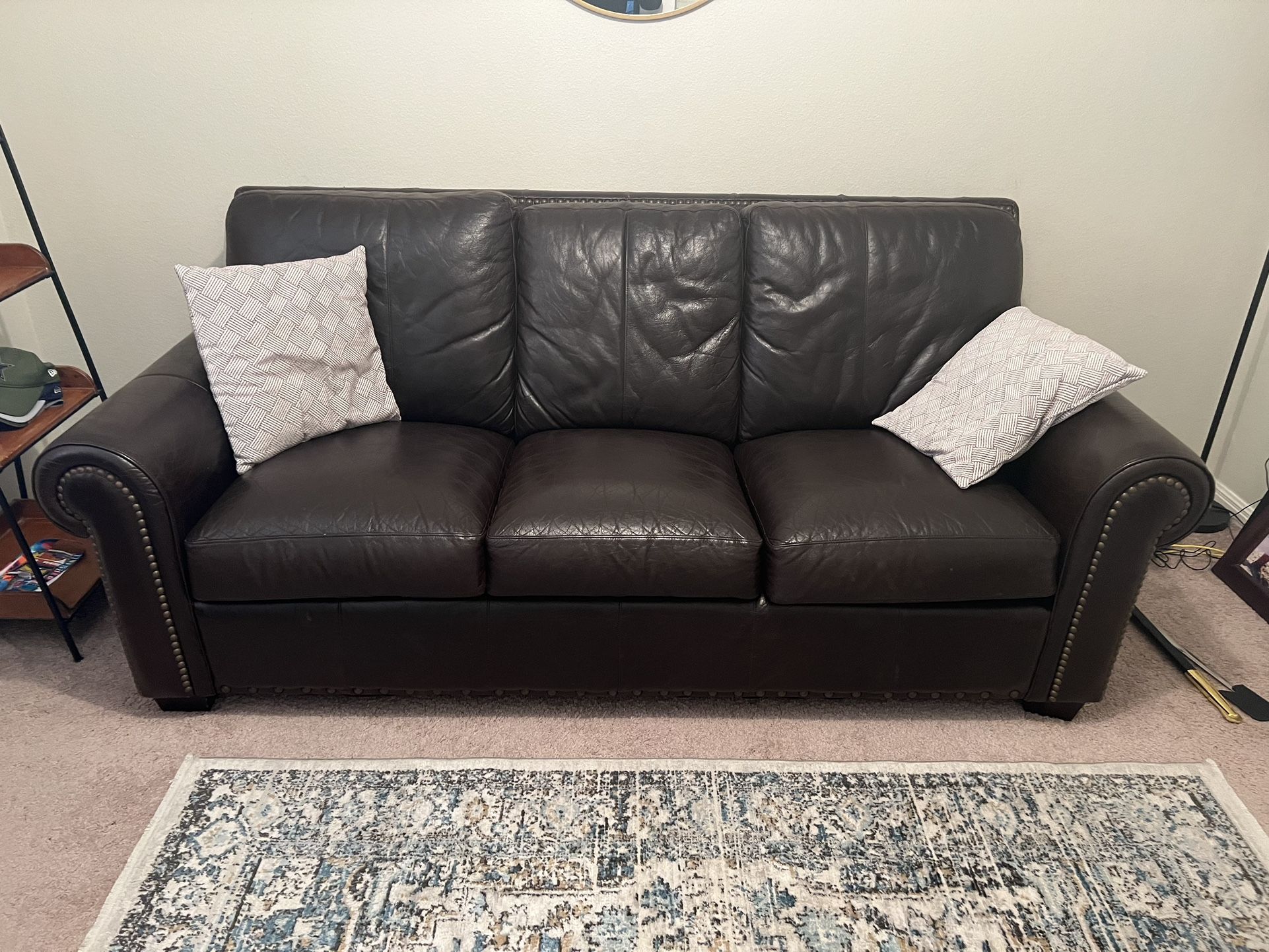 Real leather Couch From star Furniture