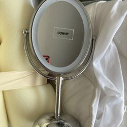Reduced Price. Conair Lighted Make Up Mirror.