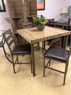 Brand new 5 pcs dining set with 4 chairs. Please read the details