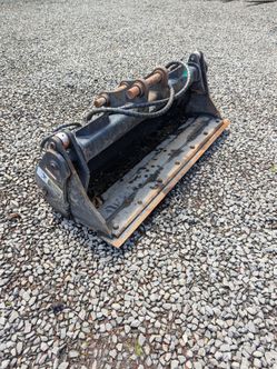 60" Excavator 4 in 1 Bucket