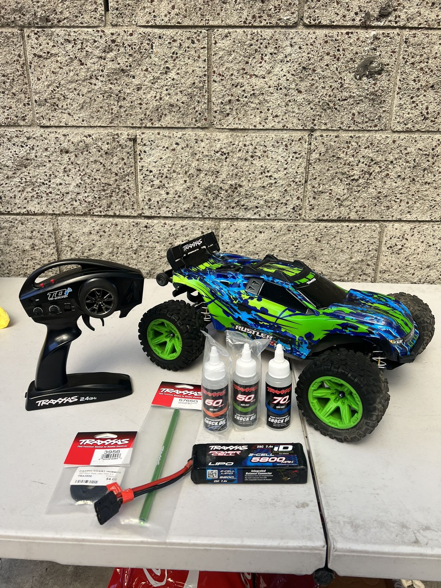 Used traxxas rustler 4x4 2024 vxl for sale