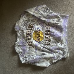 Lakers sweatshirt