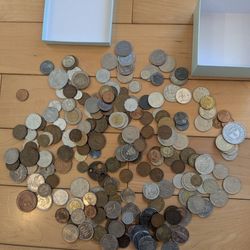 200 Mixed Foreign Coins