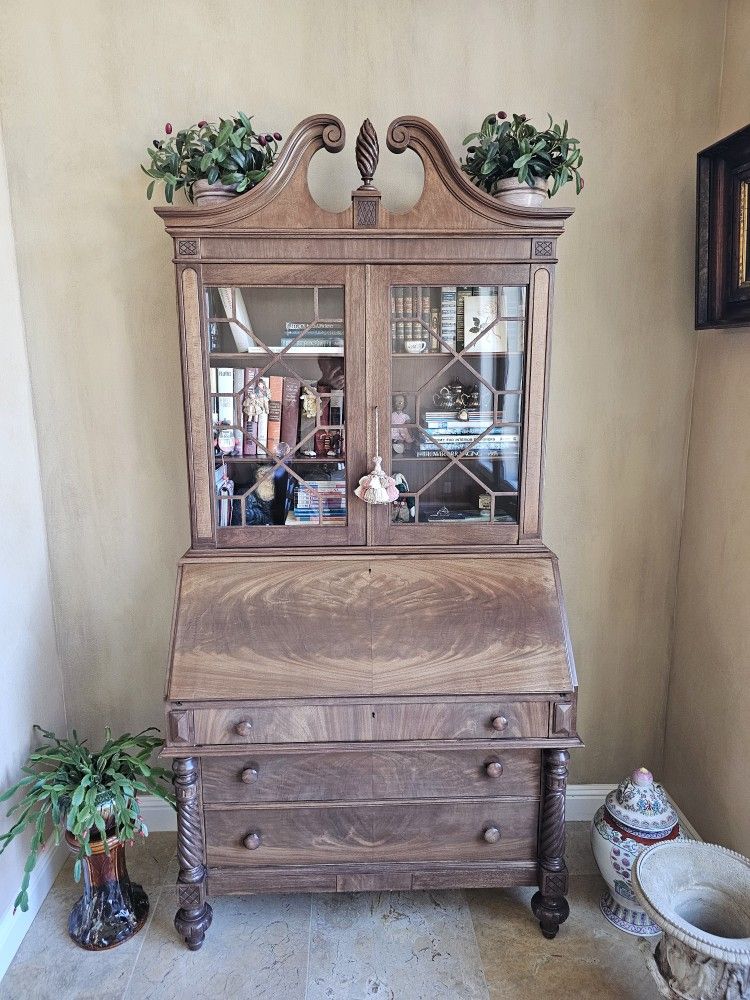 4 - Million Dollar Home Sold ! All Designer Quality Furniture Must Go ! All In Great Condition! Bargains For Everyone!