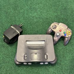 NINTENDO  N64 Game Console + 1 Controller + Cords