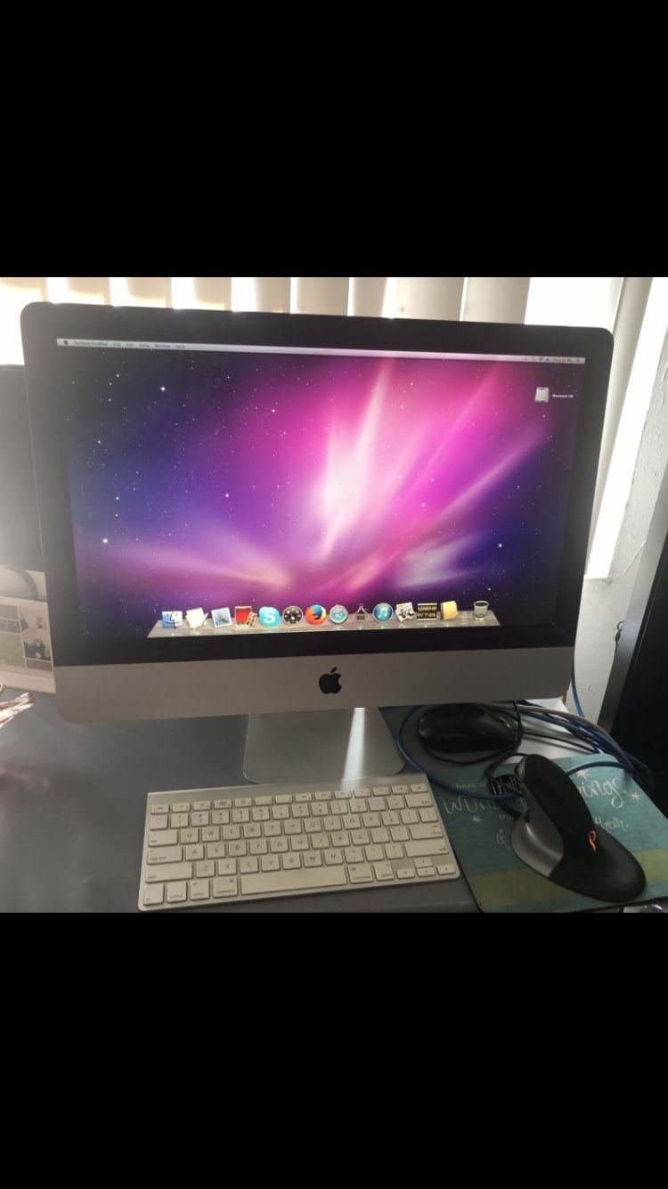 Apple Computer Mac OS X  Version 10.6.8 Wireless Penguin Mouse & Keyboard ~ GREAT COMBO DEAL!