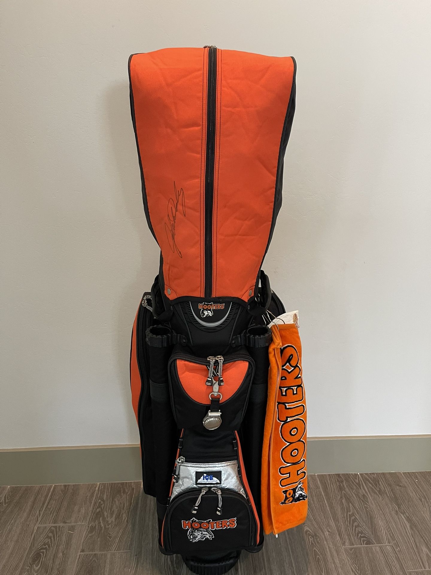 Hooters Restaurant DATREK Golf Bag Signed By John Daly 
