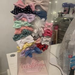 baby girl headband stand with bows 