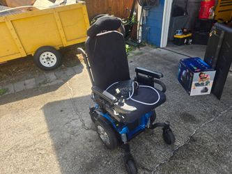 Electric wheelchair