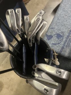 Mac Gregor Bag and Clubs