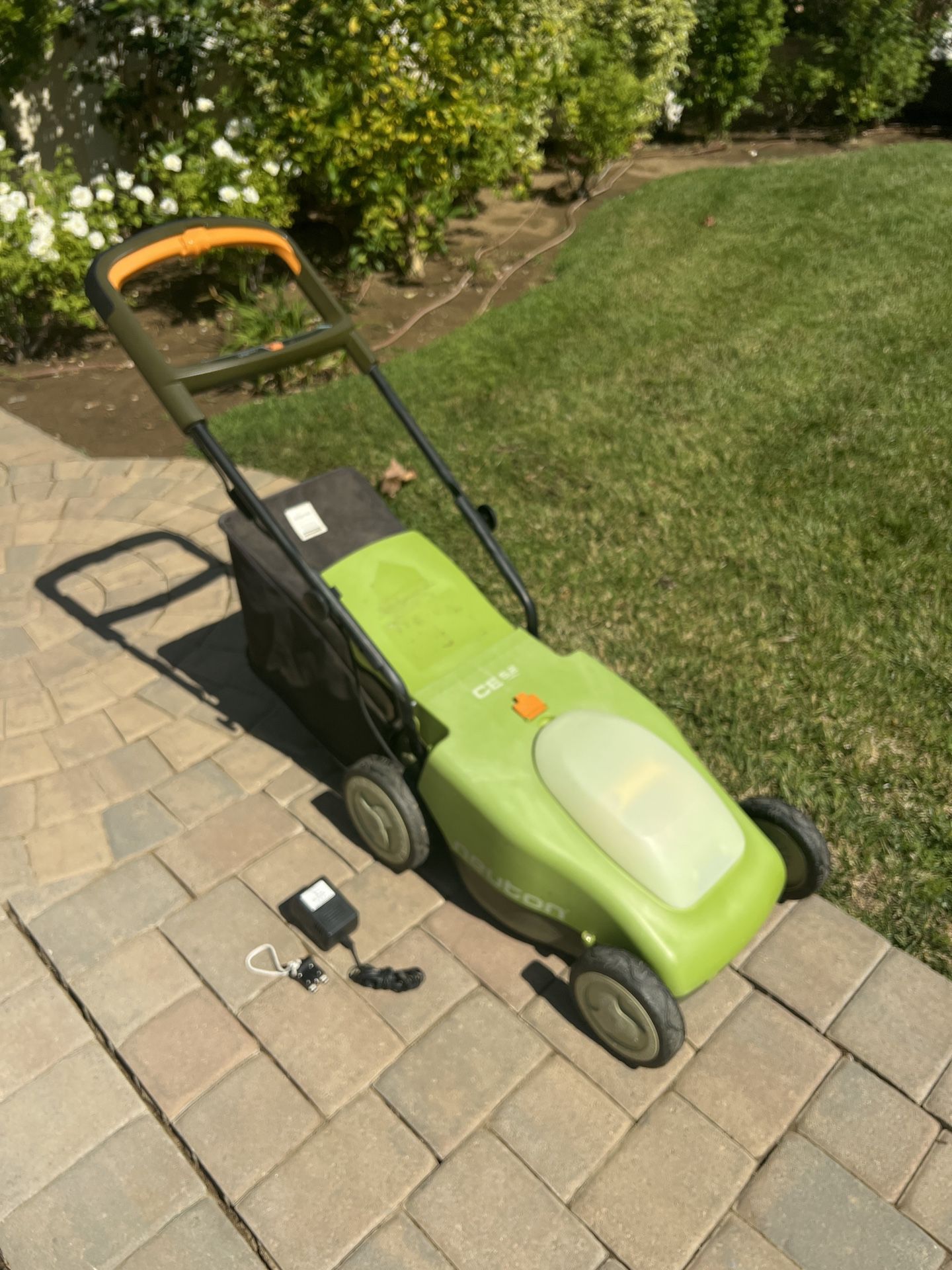 Neuton CE 5.2 Electric Lawnmower Battery Operated 
